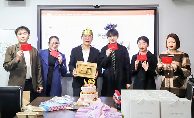 世界因你而美丽！长沙运营总部举办女神生日会活动